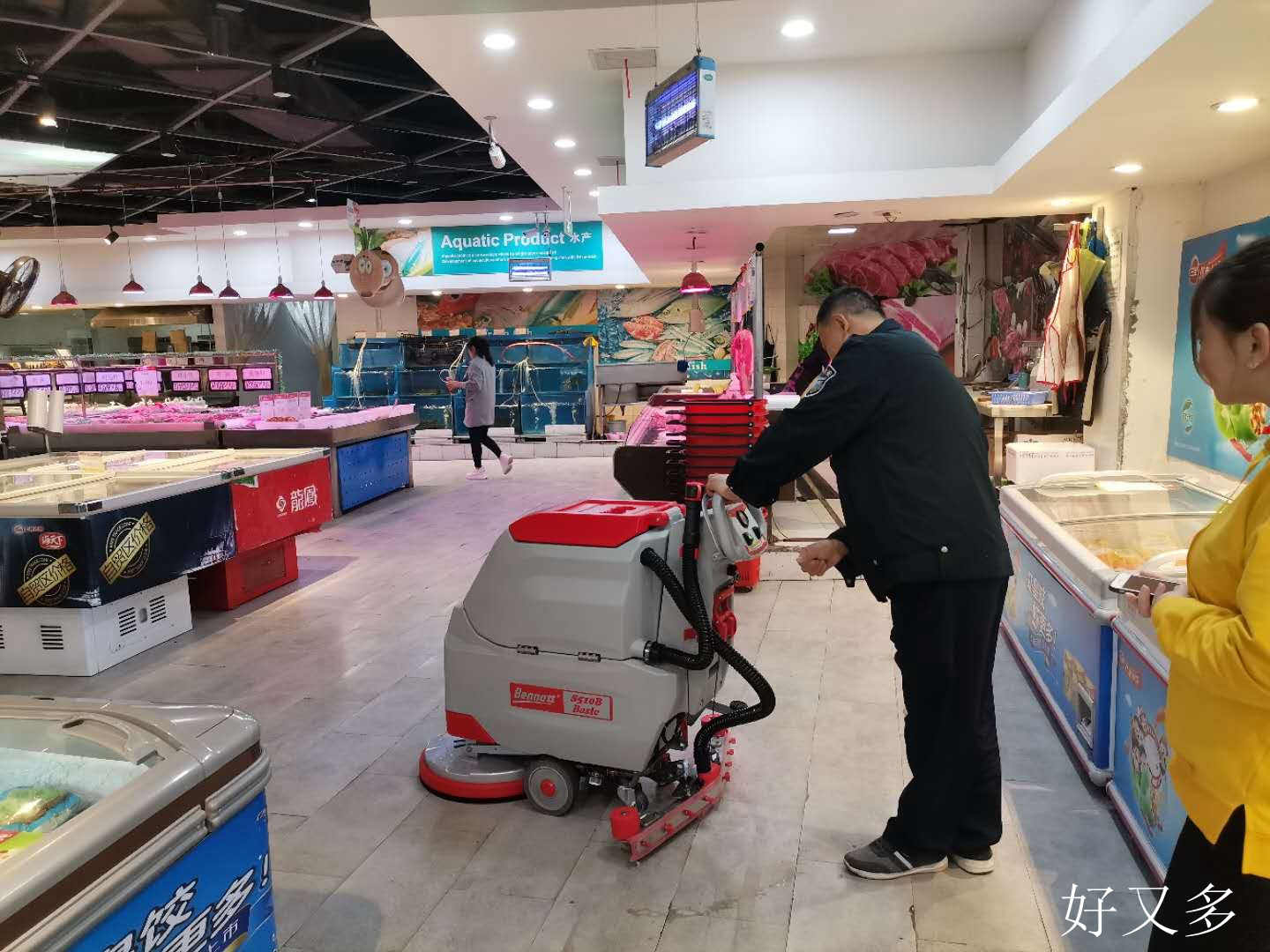 物業(yè)清潔承包設(shè)備